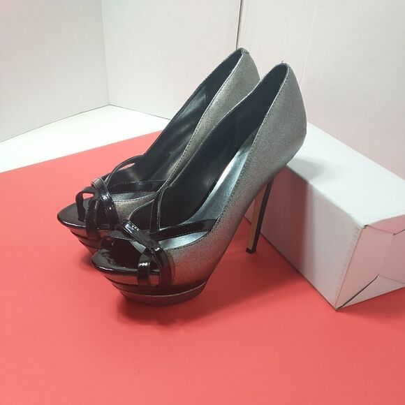 Women’s BAKERS SZ 8B  High Stiletto Heel  Peep Toes  pole shoes Silver/Black - Picture 1 of 12